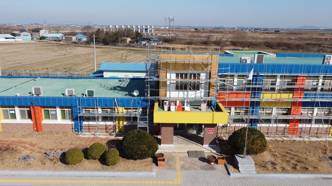 백룡초등학교 외벽수선공사 완공후